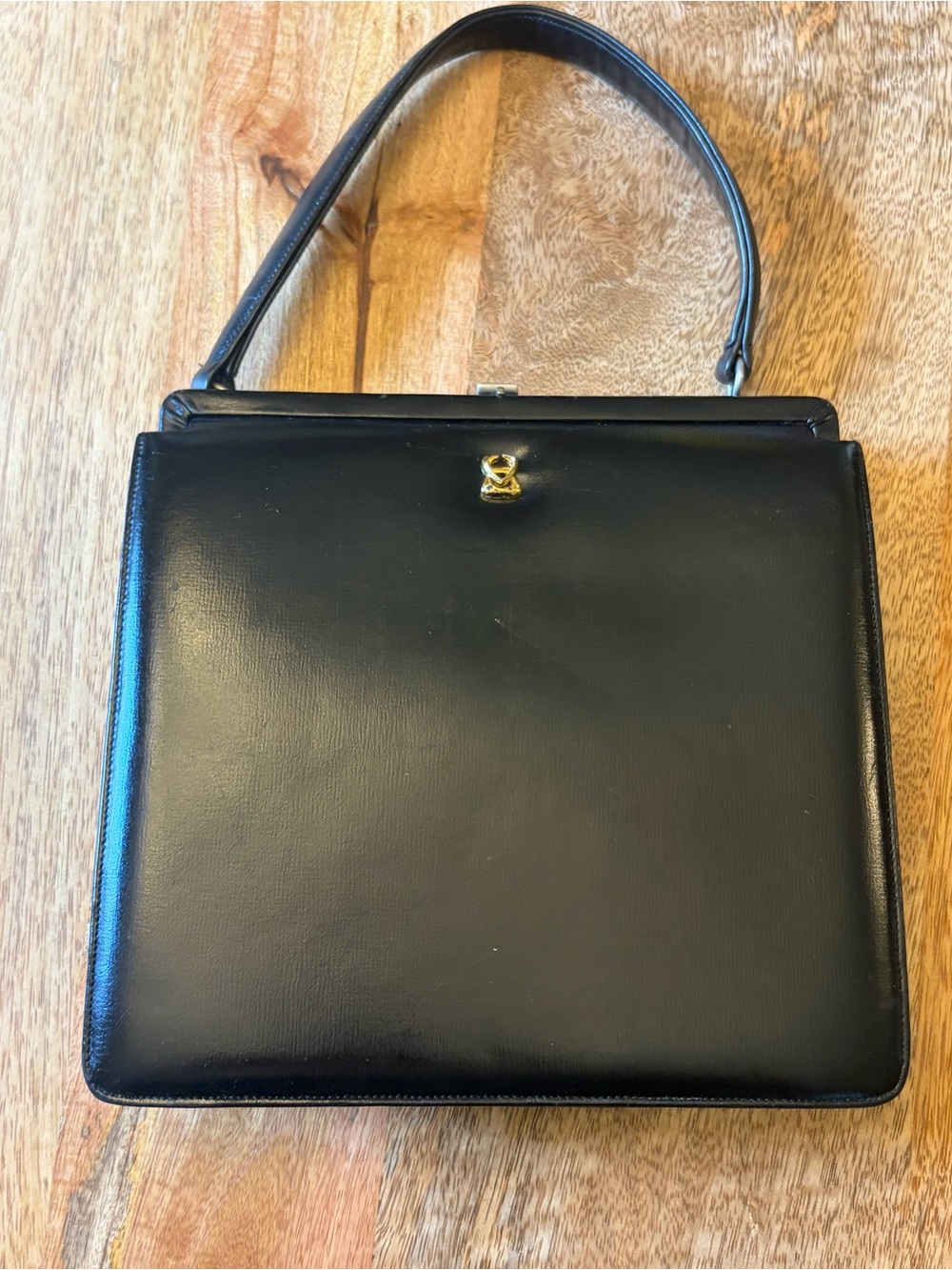 BIENEN-DAVIS 1950’s WOMEN HANDBAG PURSE BLACK VINTAGE MEDIUM w gold accents.